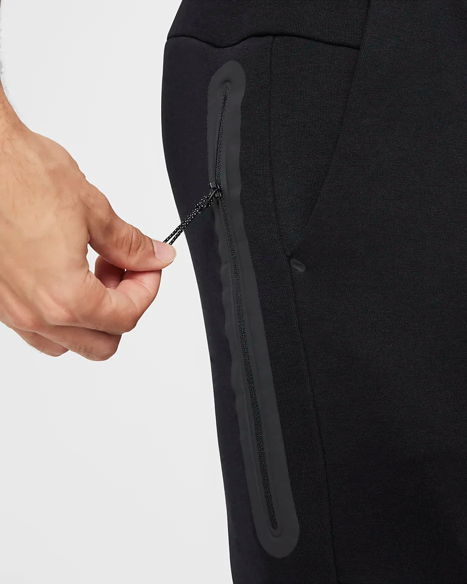 Nike Tech Pants “Black”